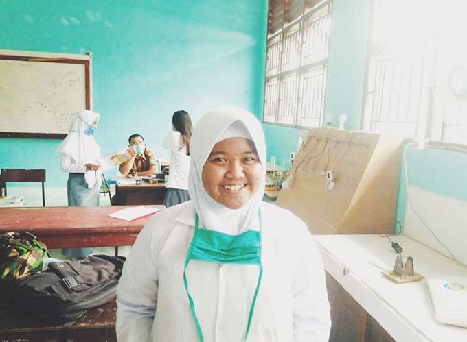 I'm a high school student,who wants to enter medical school. I'm from Indonesia.