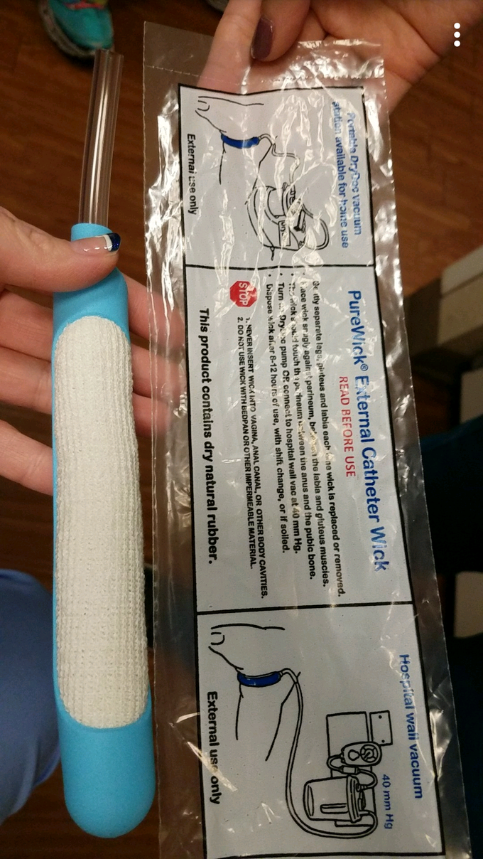 External urinary catheter for females