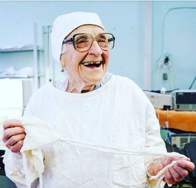 Alla Levushkina is the oldest surgeon on the world! She is from Russia and she is 90 years old! She has been operating 67 years!The mortality rate of her patients is 0!!!! 