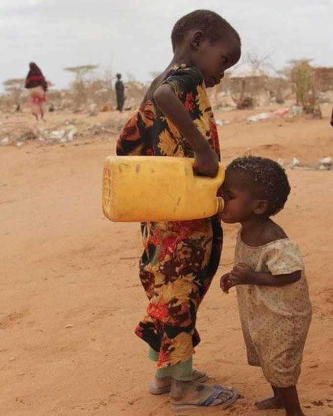 Heartbreaking photo that says a thousand words. ❤ 