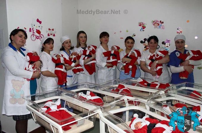 Georgia 🇬🇪 newborn babies 👶 in Santa suits😍😘