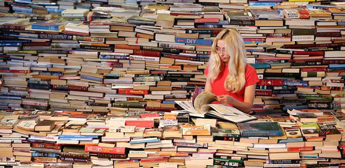 Bibliomenia