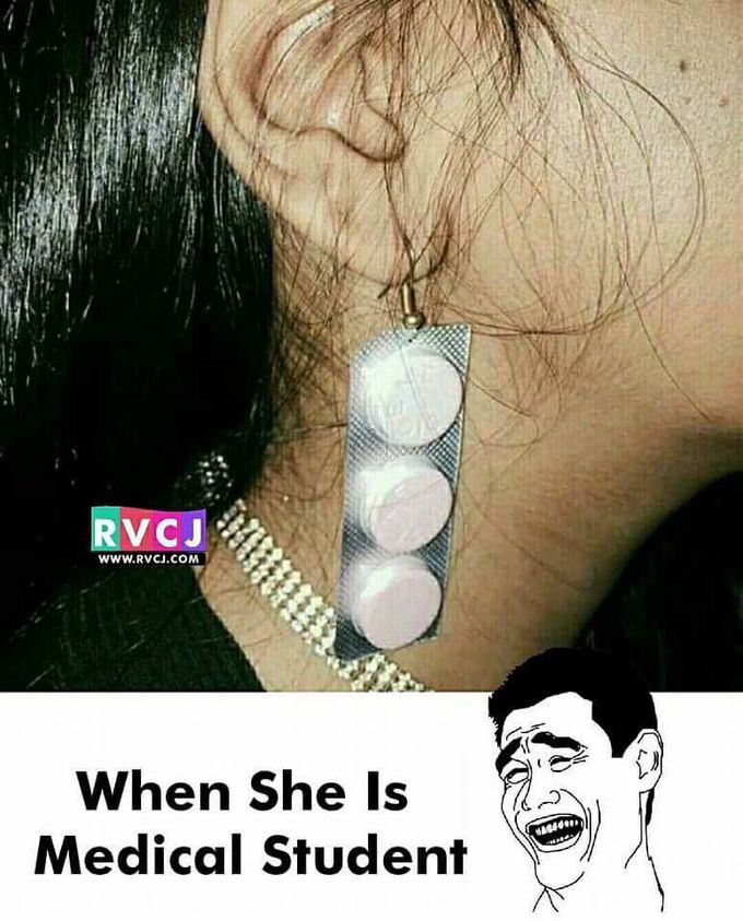 Also says when she is in 3rd year medicine 😂😂😂😂