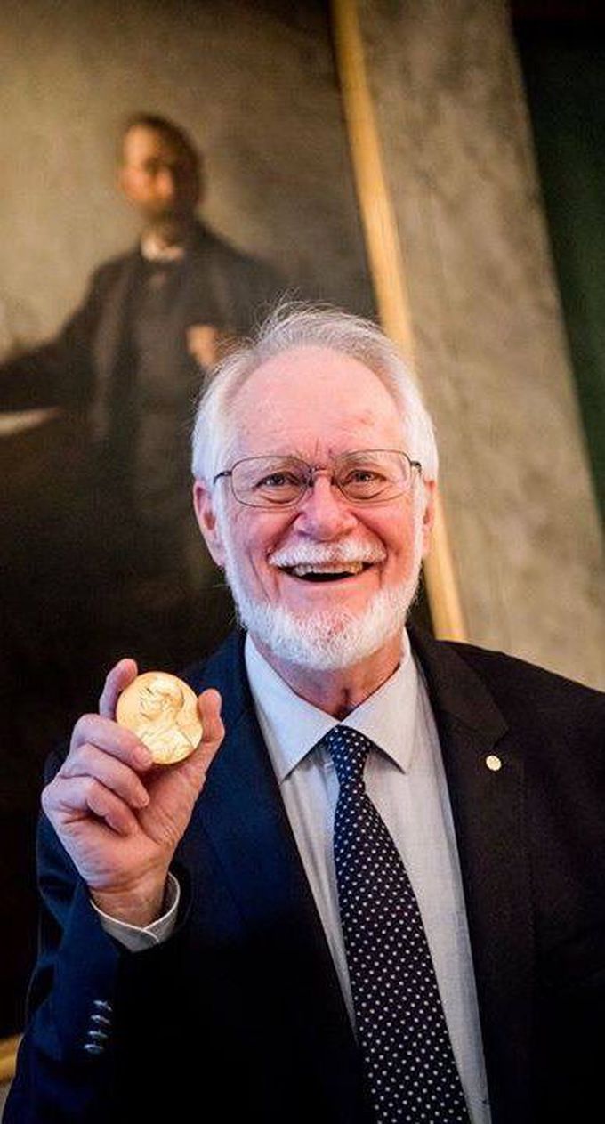 “I had a miserable impact factor and a catastrophic register of prizes!” said Jacques Dubochet when he came to collect his Nobel medal, proving that you don't have to be top of the class to make a big impact on the world.

We don't think he can call it catastrophic any more!