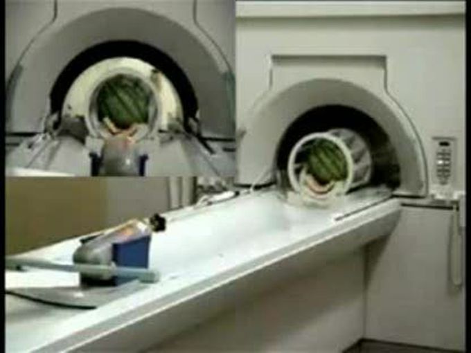 LiveLeak.com - MRI  VS  OXYGEN TANK  2