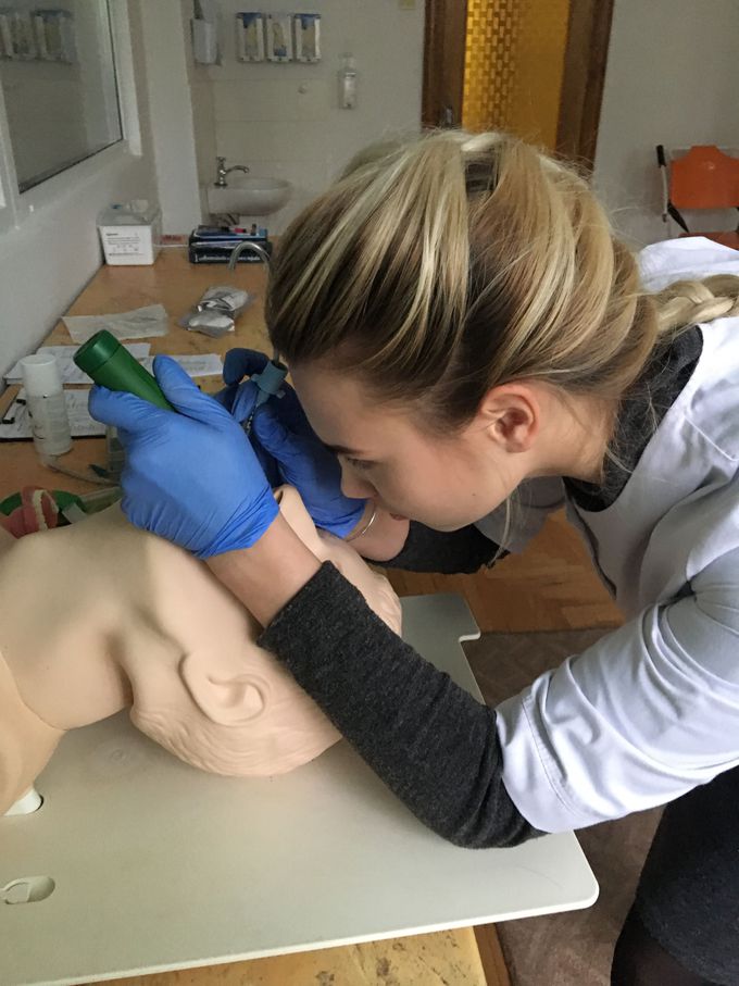 Tracheal intubation