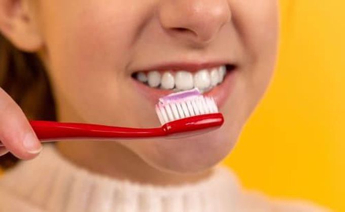 Signs of poor oral hygiene