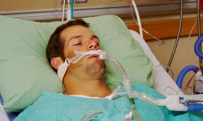CDC: Cases of vaping-linked lung illness now top 1,600

▫️More than 1,600 Americans have now been struck by a severe, sometimes fatal, lung illness tied to vaping, the U.S. Centers for Disease Control and Prevention reported Thursday.
▫️The related death toll has also risen to 34 fatalities, spread across 24 states. Deaths have involved patients ranging from the ages of 17 to 75 years, with the average age being 49.